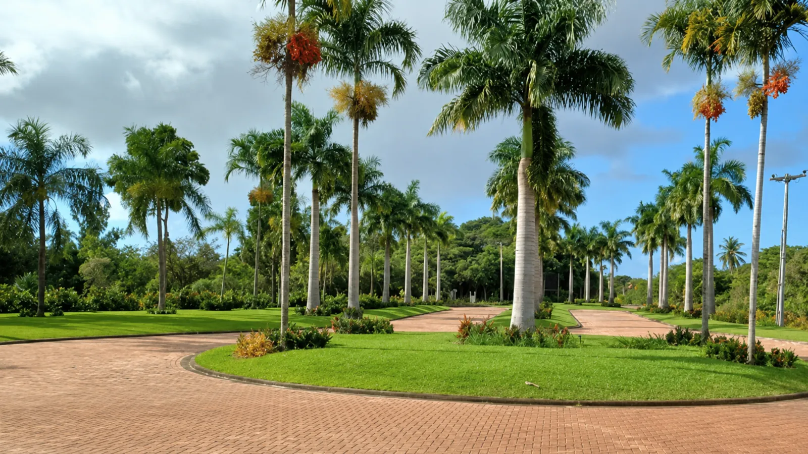 Portaria de entrada do Sauípe Lagoa Residence — imagem real, 90% concluída